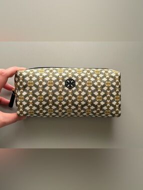 Tory Burch makeup pouch